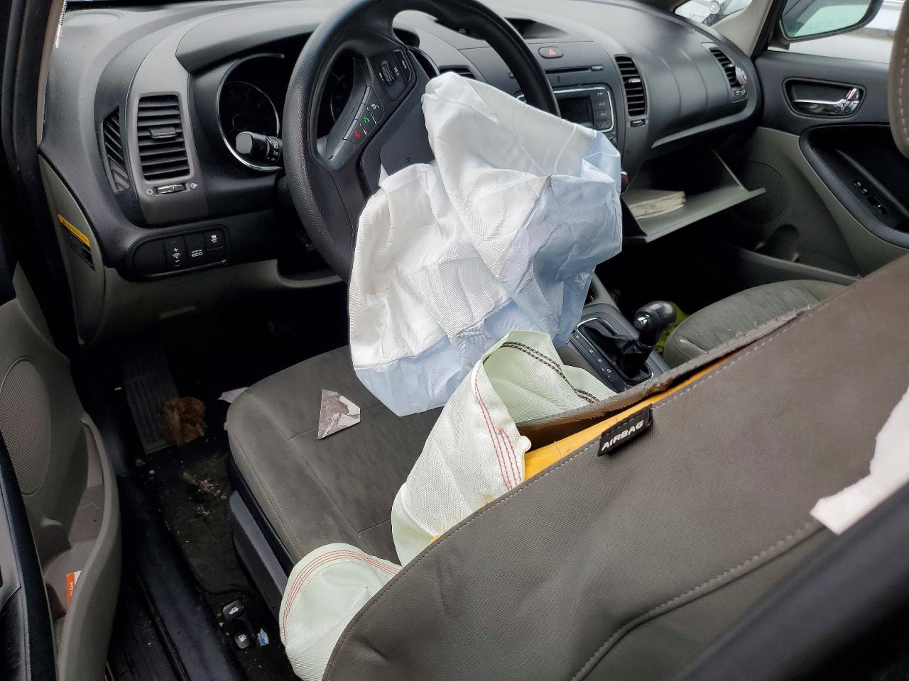 2015 KIA FORTE LX photo 15
