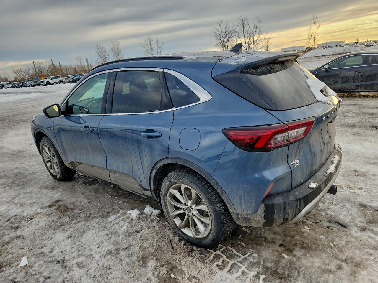 2025 FORD ESCAPE photo 2