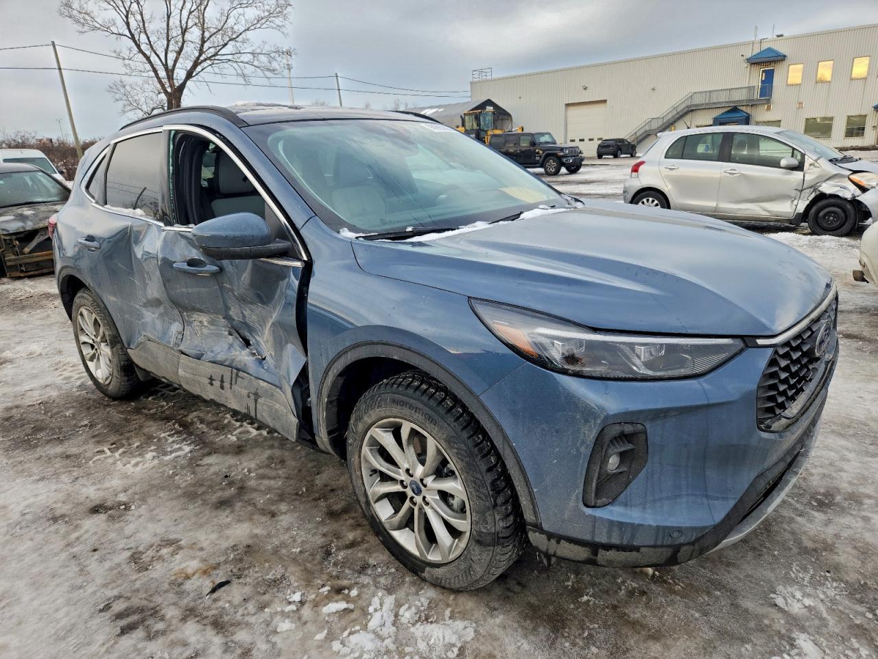 2025 FORD ESCAPE photo 4