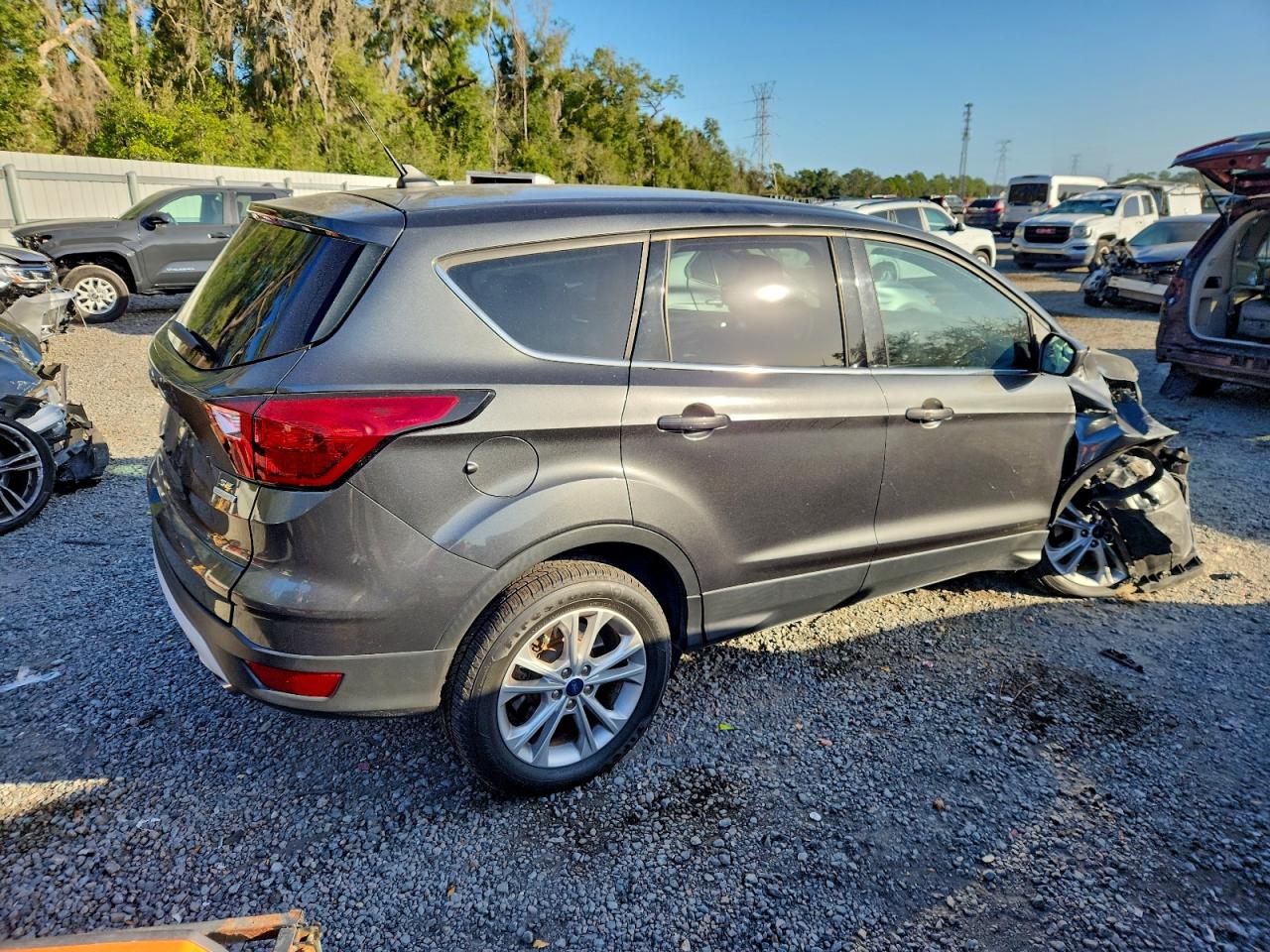 2019 FORD ESCAPE SE photo 9