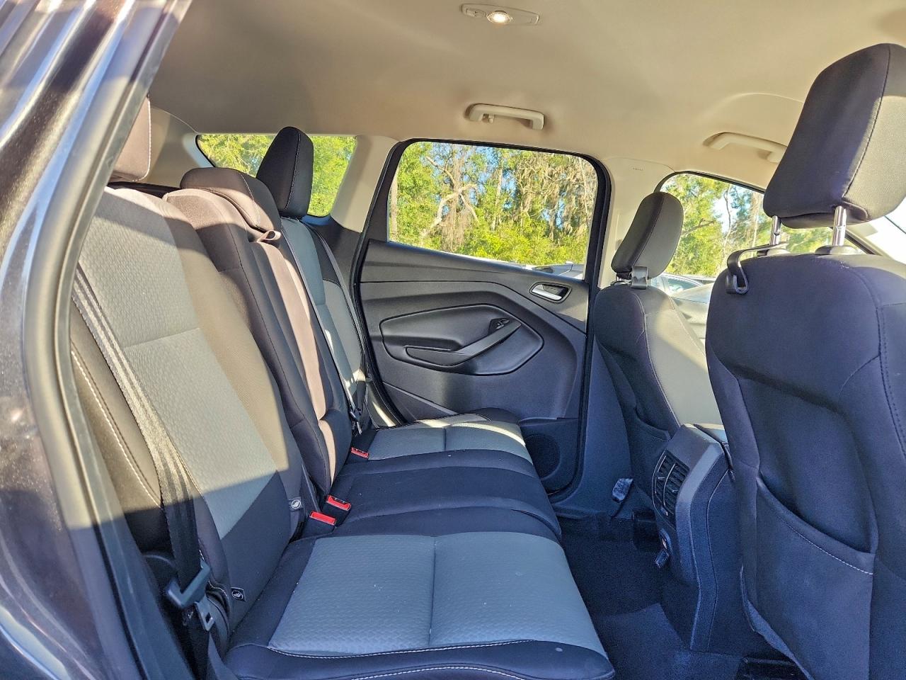 2019 FORD ESCAPE SE photo 37