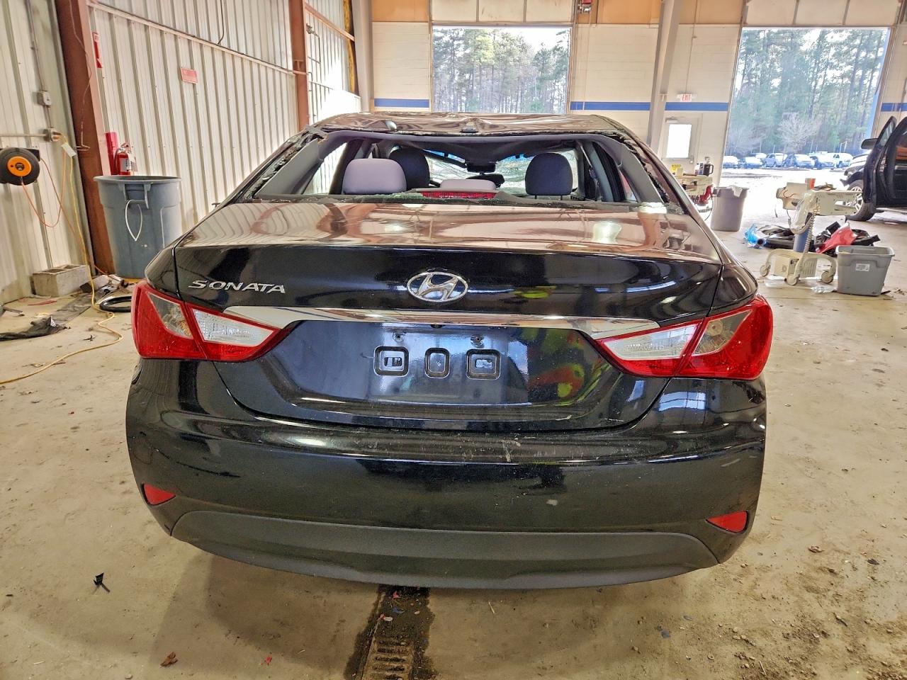 2014 HYUNDAI SONATA GLS photo 11