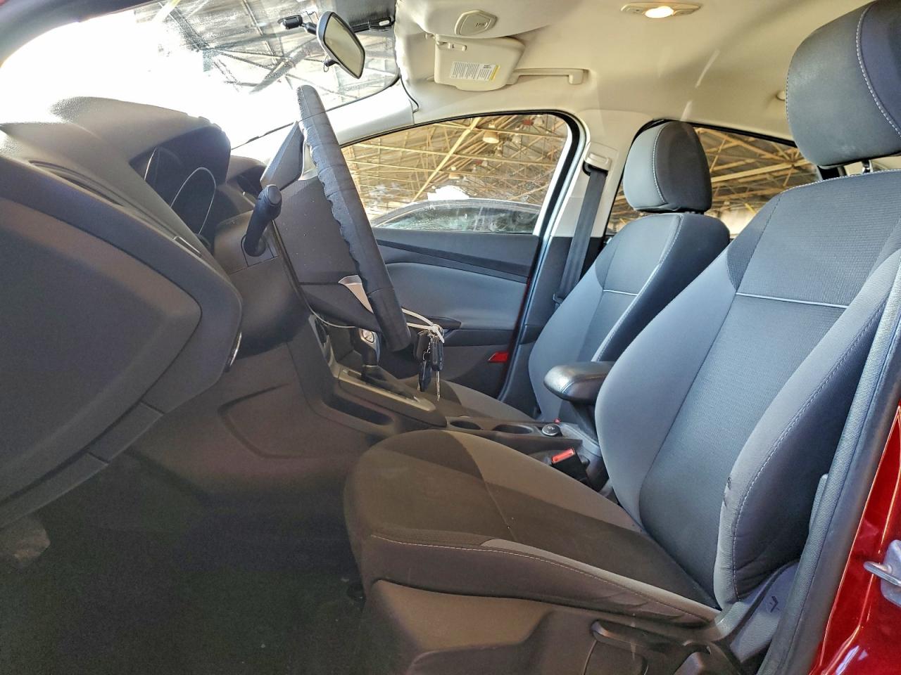 2014 FORD FOCUS SE photo 13