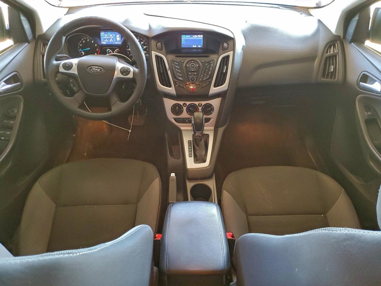 2014 FORD FOCUS SE photo 15