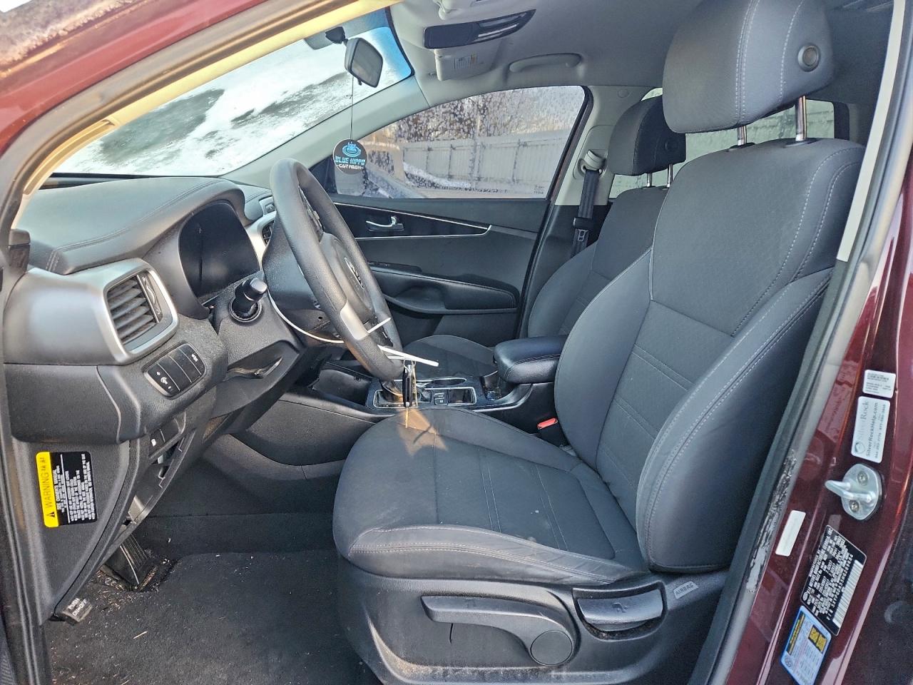 2017 KIA SORENTO LX photo 13