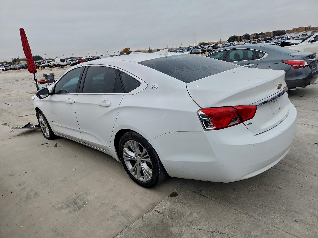 2015 CHEVROLET IMPALA LT photo 2
