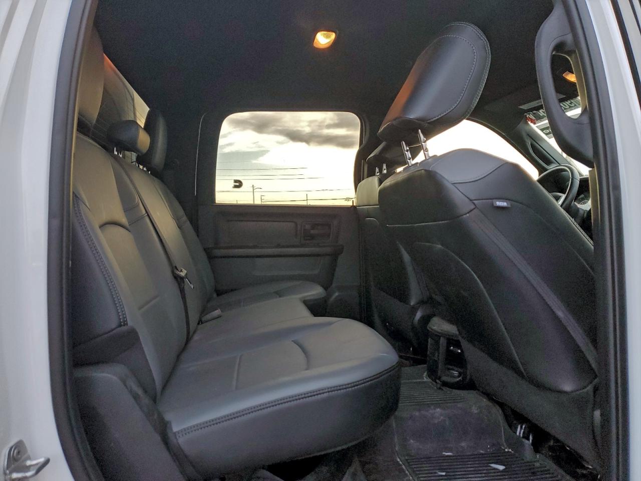 2025 RAM 2500 TRADESMAN photo 28