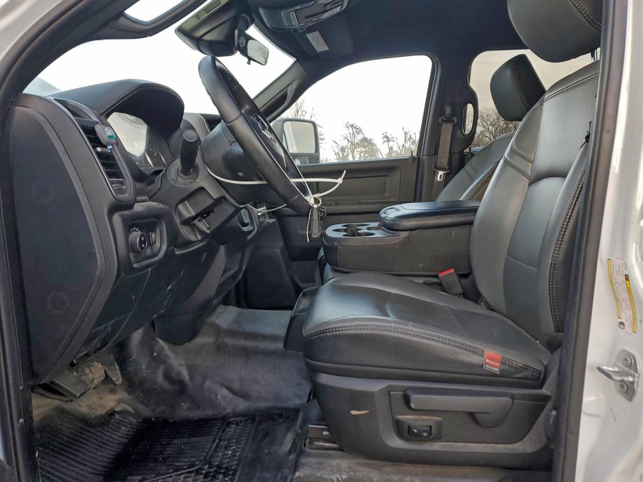 2025 RAM 2500 TRADESMAN photo 19