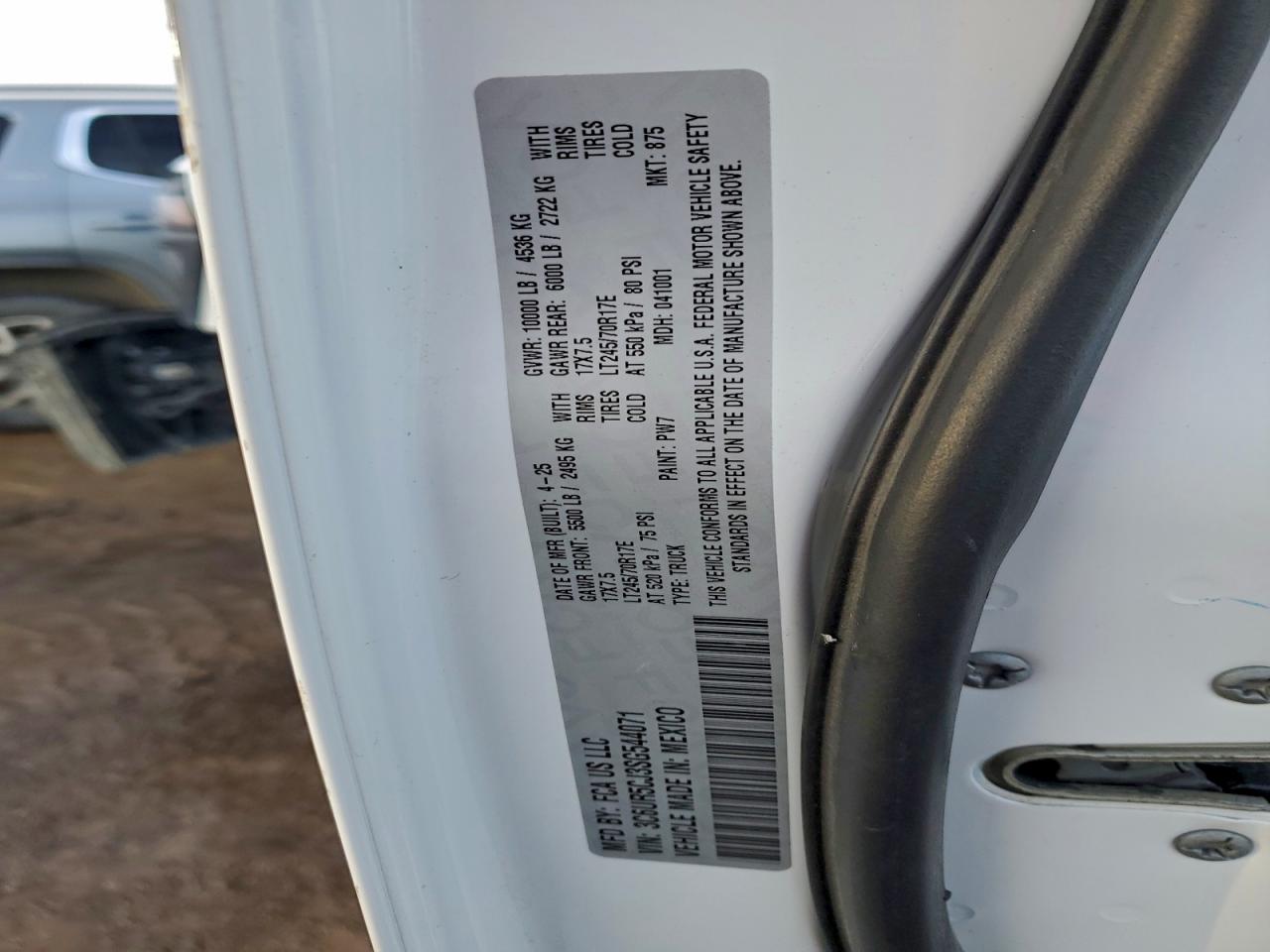2025 RAM 2500 TRADESMAN photo 34