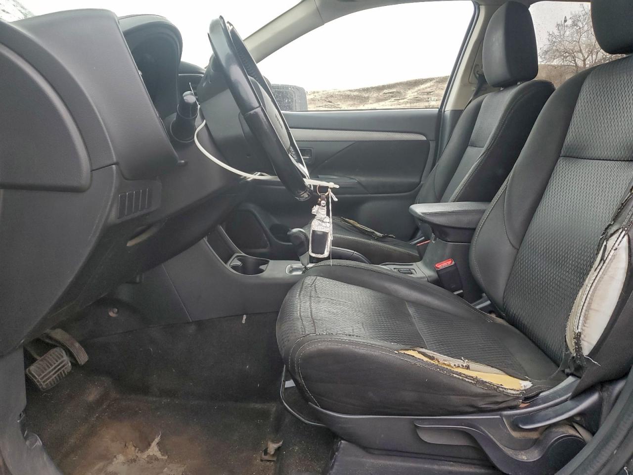 2016 MITSUBISHI OUTLANDER SE photo 13