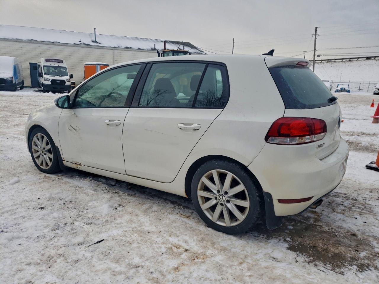 2011 VOLKSWAGEN GOLF photo 4