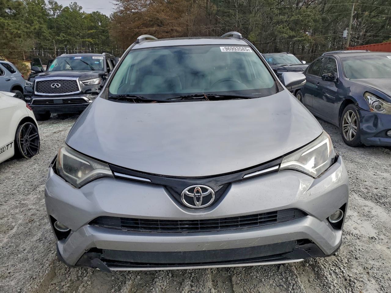 2016 TOYOTA RAV4 XLE photo 13