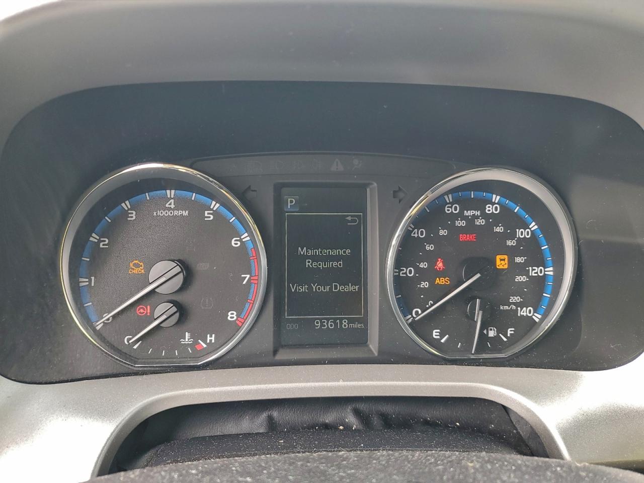 2016 TOYOTA RAV4 XLE photo 25