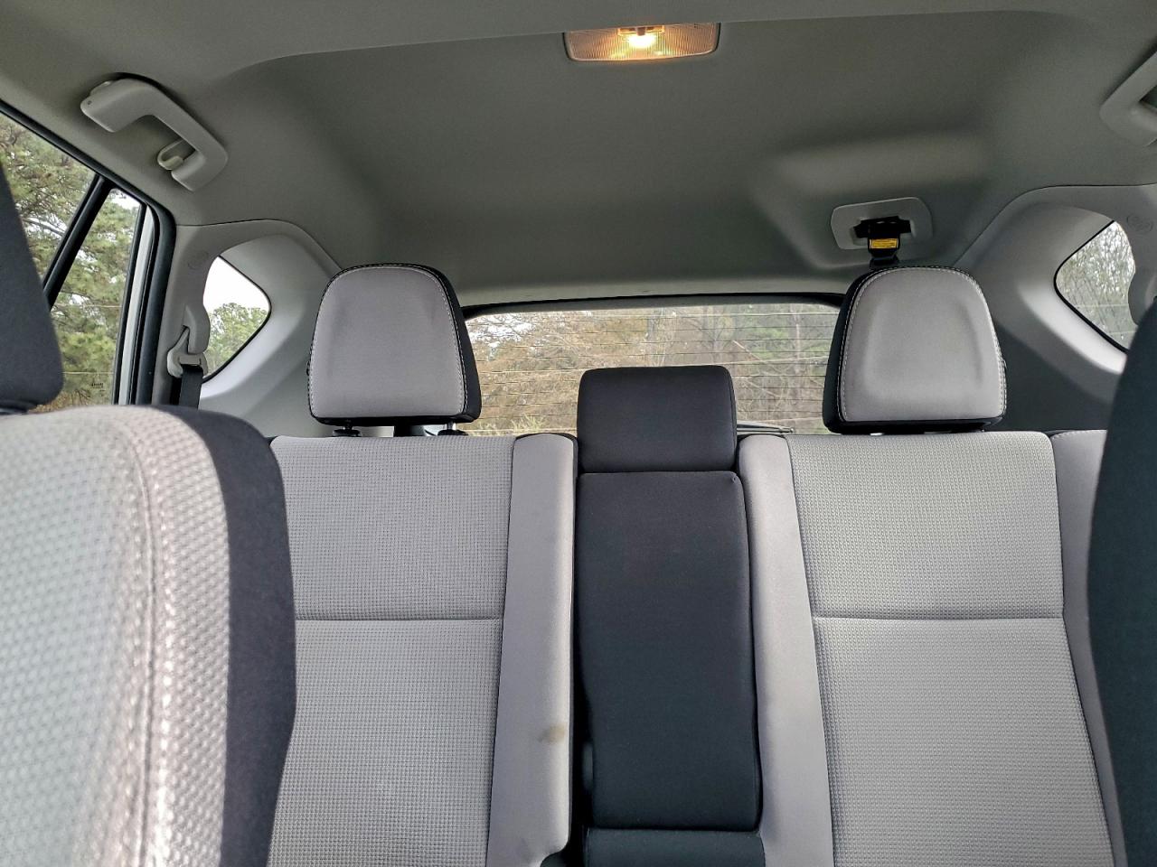 2016 TOYOTA RAV4 XLE photo 28