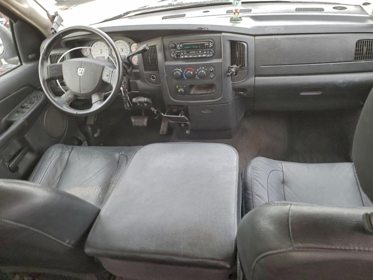 2004 DODGE RAM 1500 ST photo 8