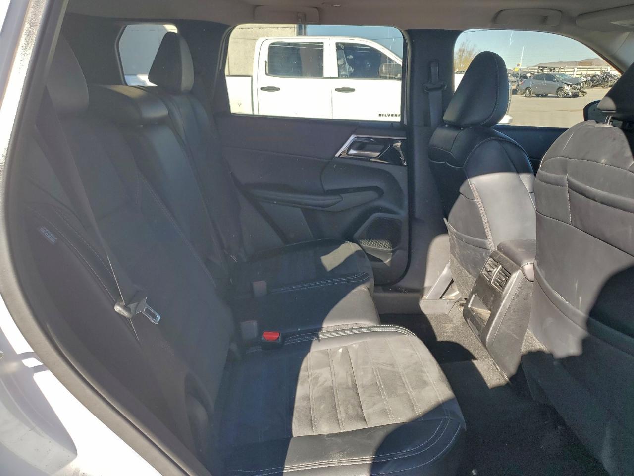 2024 MITSUBISHI OUTLANDER SE photo 21