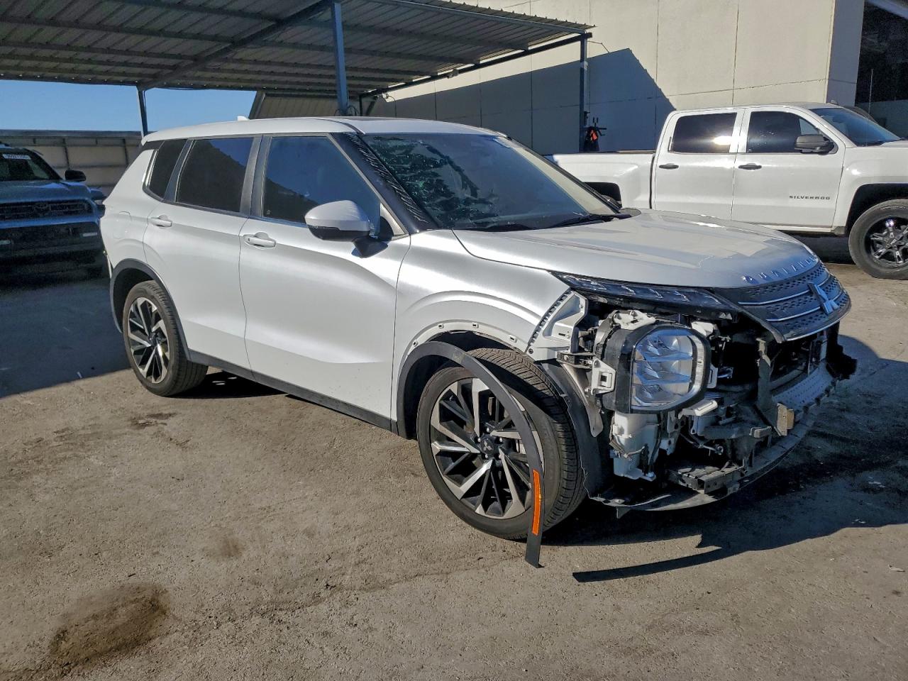 2024 MITSUBISHI OUTLANDER SE photo 7