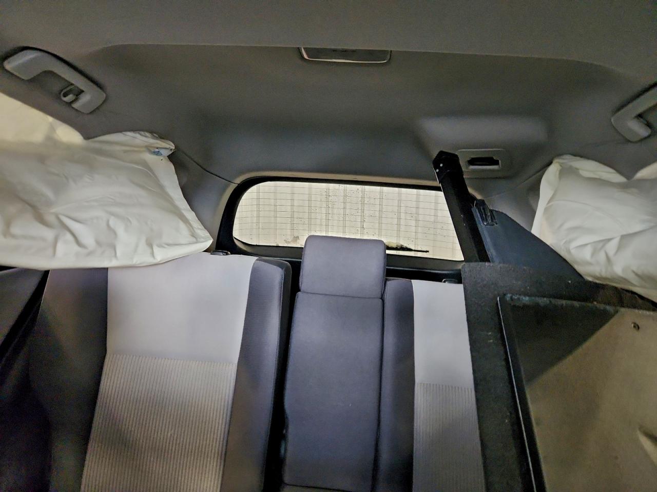 2014 TOYOTA RAV4 XLE photo 10