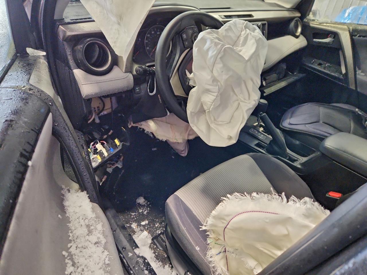 2014 TOYOTA RAV4 XLE photo 8