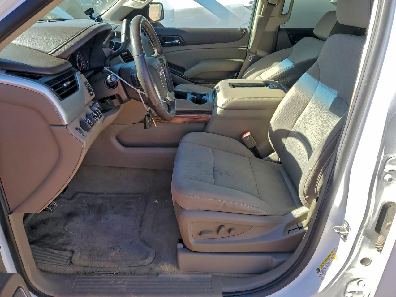 2015 GMC YUKON XL K1500 SLE photo 7