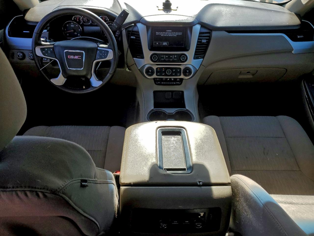 2015 GMC YUKON XL K1500 SLE photo 8