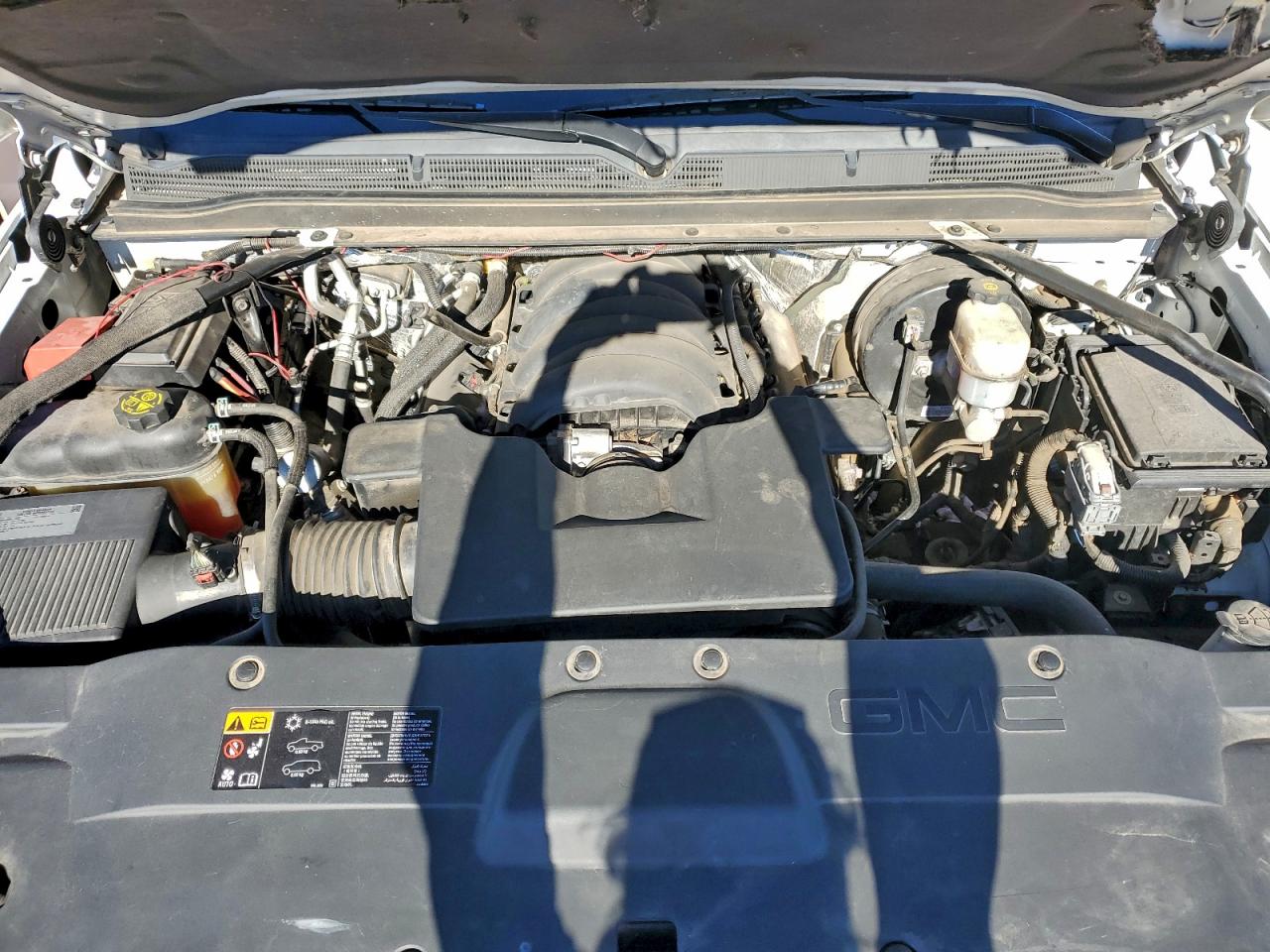2015 GMC YUKON XL K1500 SLE photo 12
