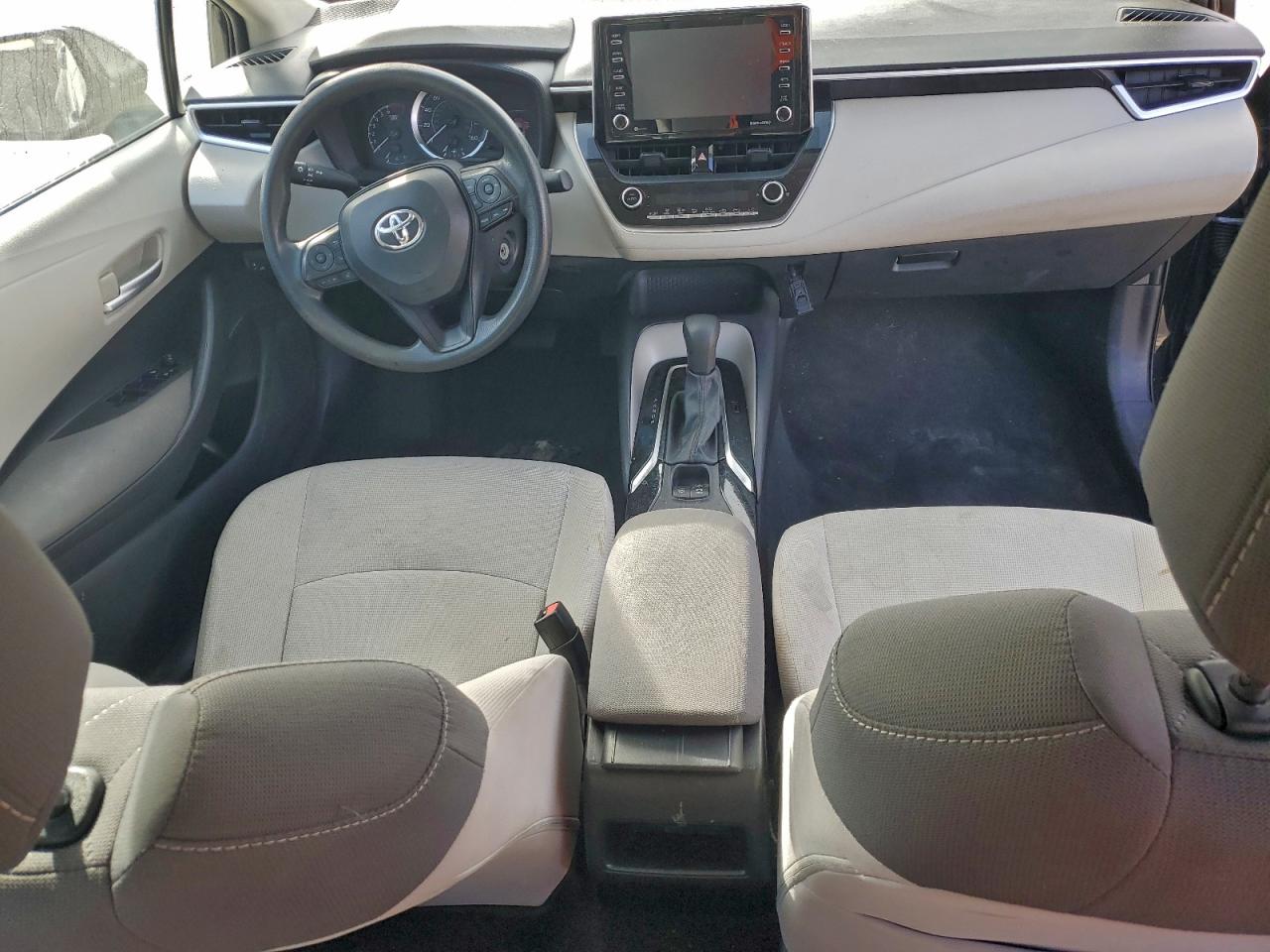 2021 TOYOTA COROLLA LE photo 8
