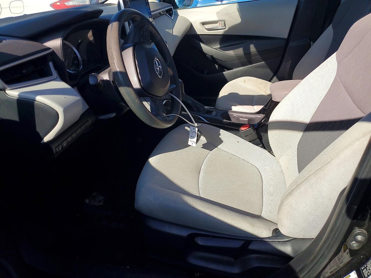 2021 TOYOTA COROLLA LE photo 7