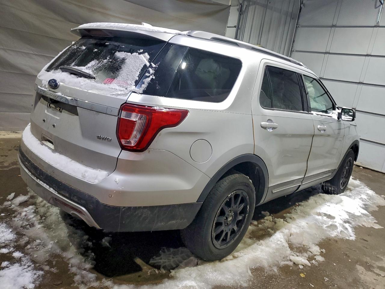 2017 FORD EXPLORER XLT photo 7