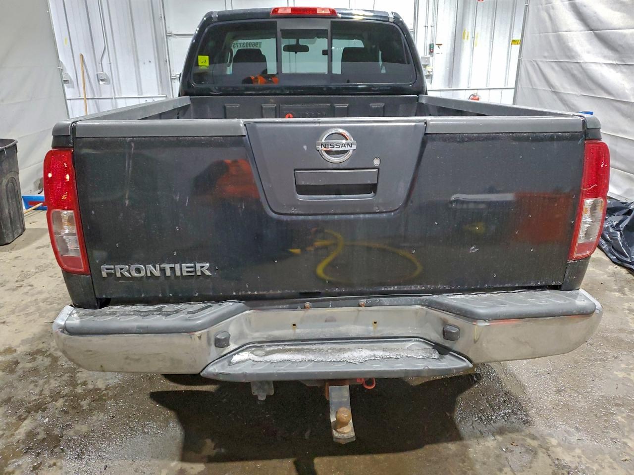 2011 NISSAN FRONTIER SV photo 11