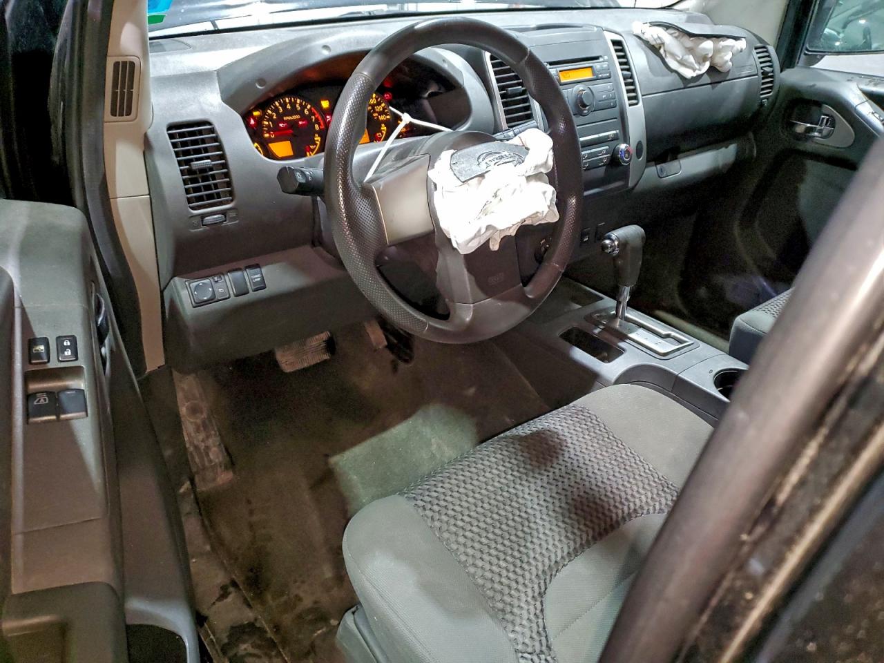 2011 NISSAN FRONTIER SV photo 15