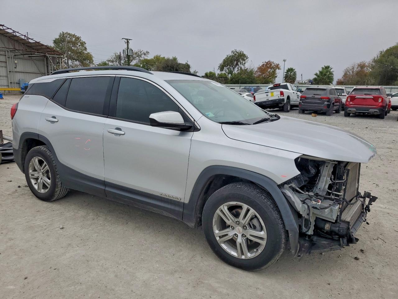 2020 GMC TERRAIN SLE photo 10