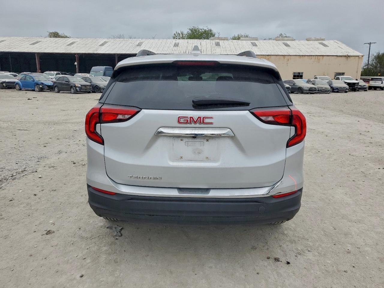 2020 GMC TERRAIN SLE photo 16
