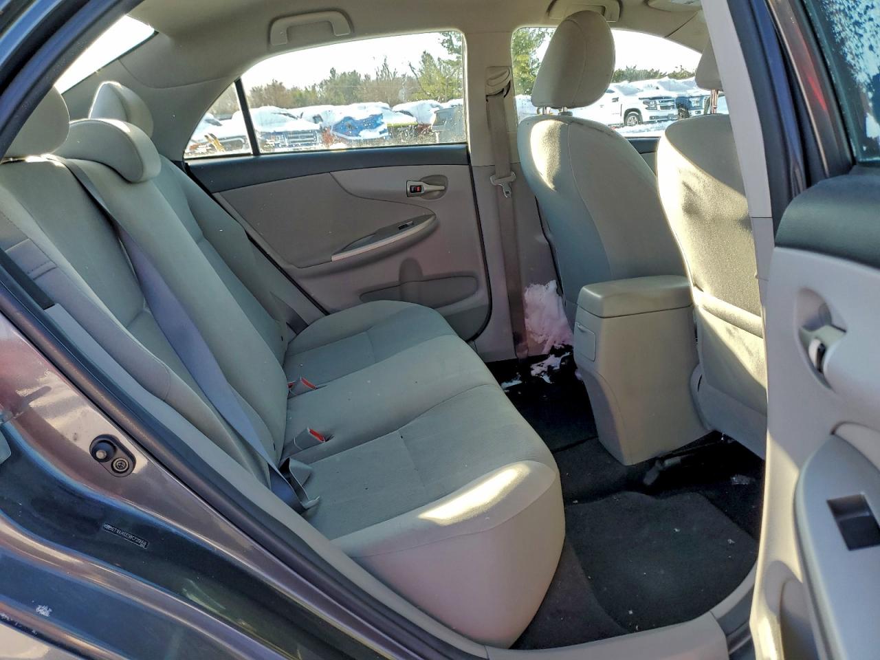 2011 TOYOTA COROLLA BASE photo 19
