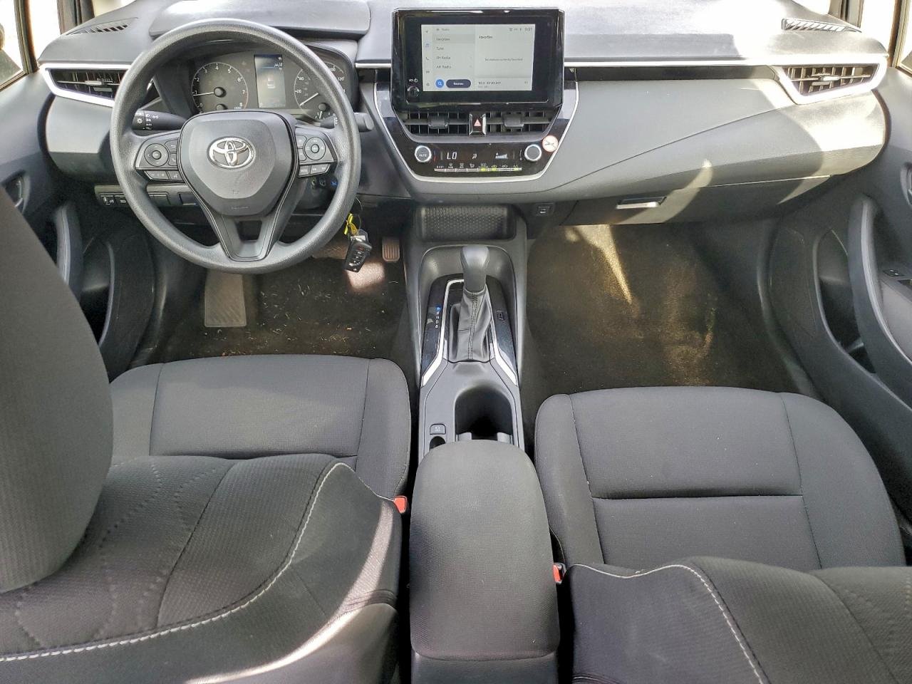 2025 TOYOTA COROLLA LE photo 22