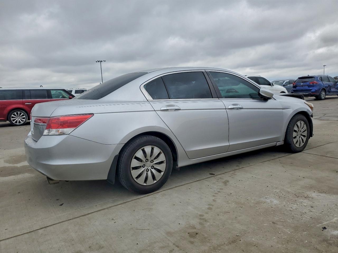2012 HONDA ACCORD LX photo 5