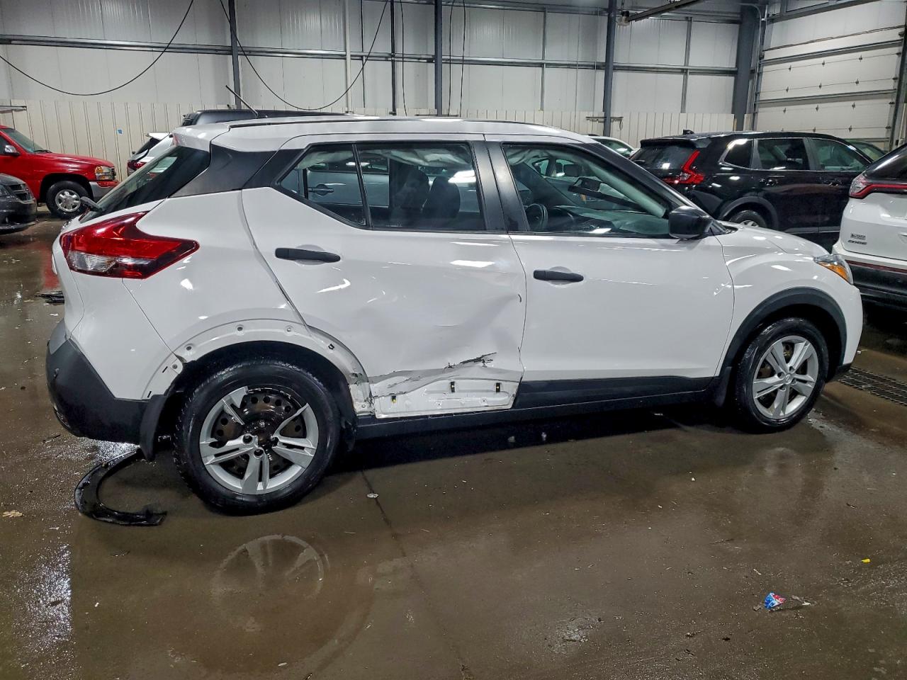 2020 NISSAN KICKS S photo 3