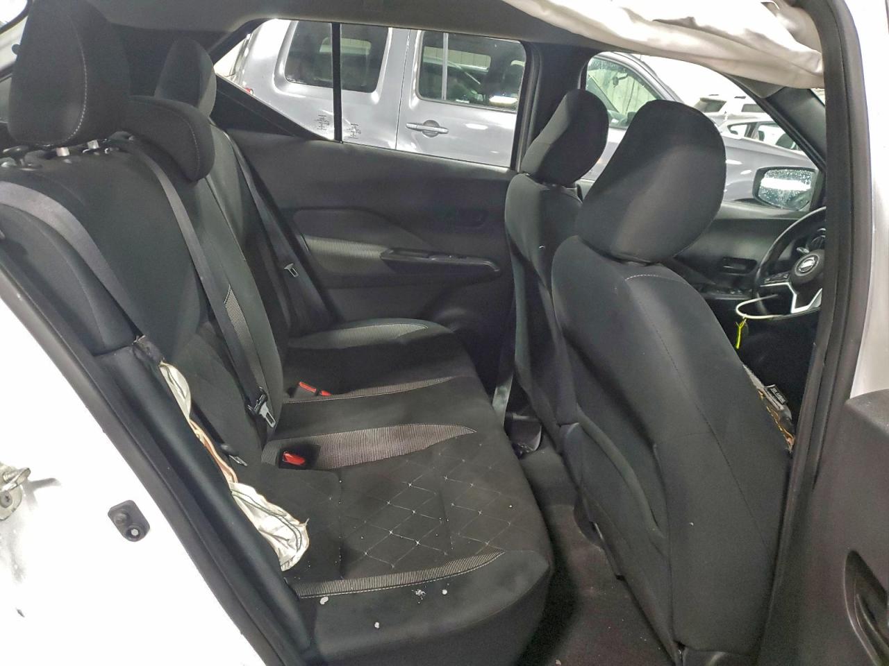 2020 NISSAN KICKS S photo 10