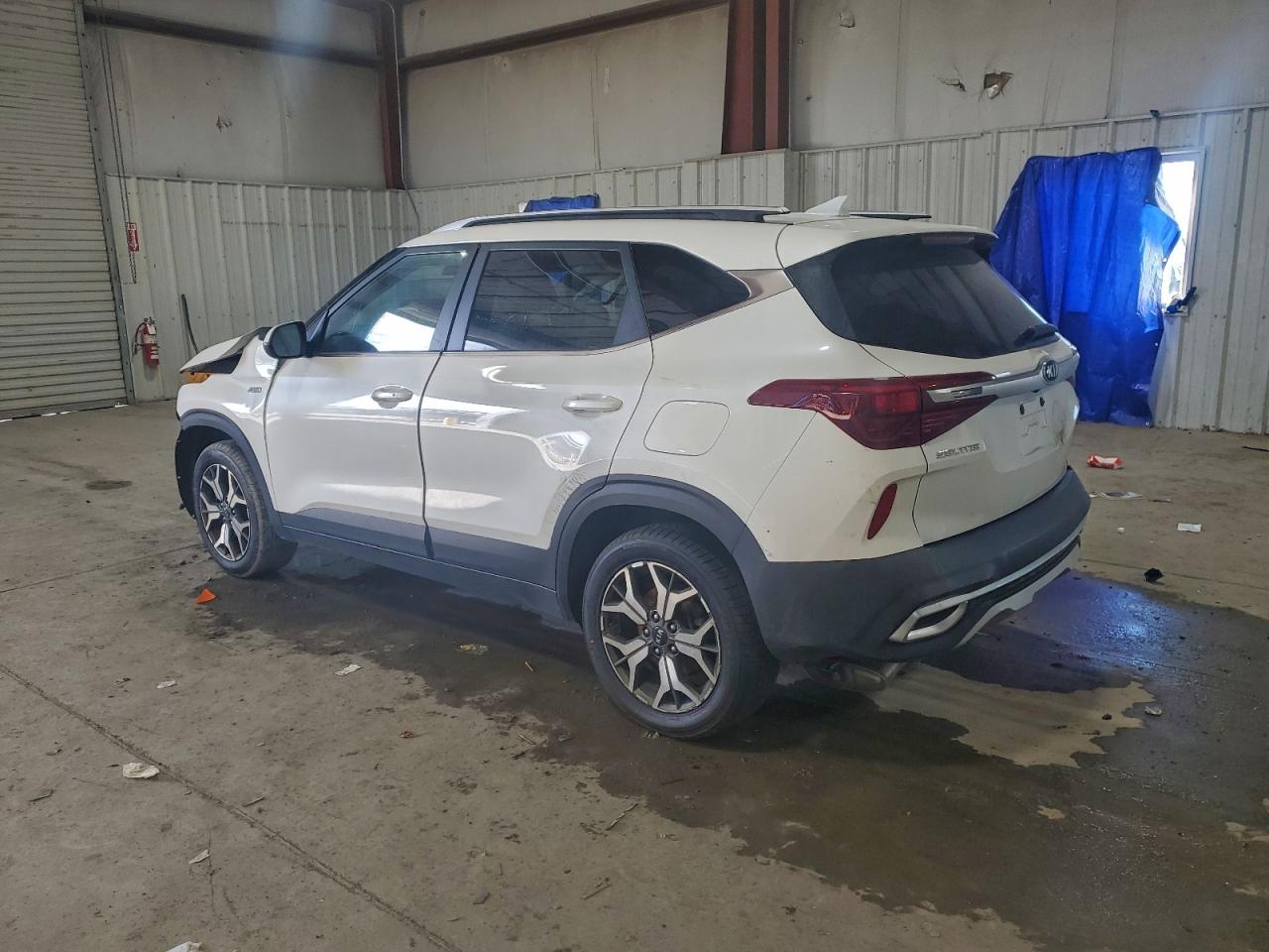 2021 KIA SELTOS EX photo 2