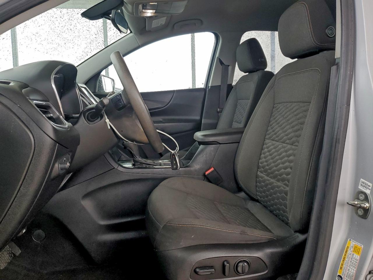 2019 CHEVROLET EQUINOX LT photo 13