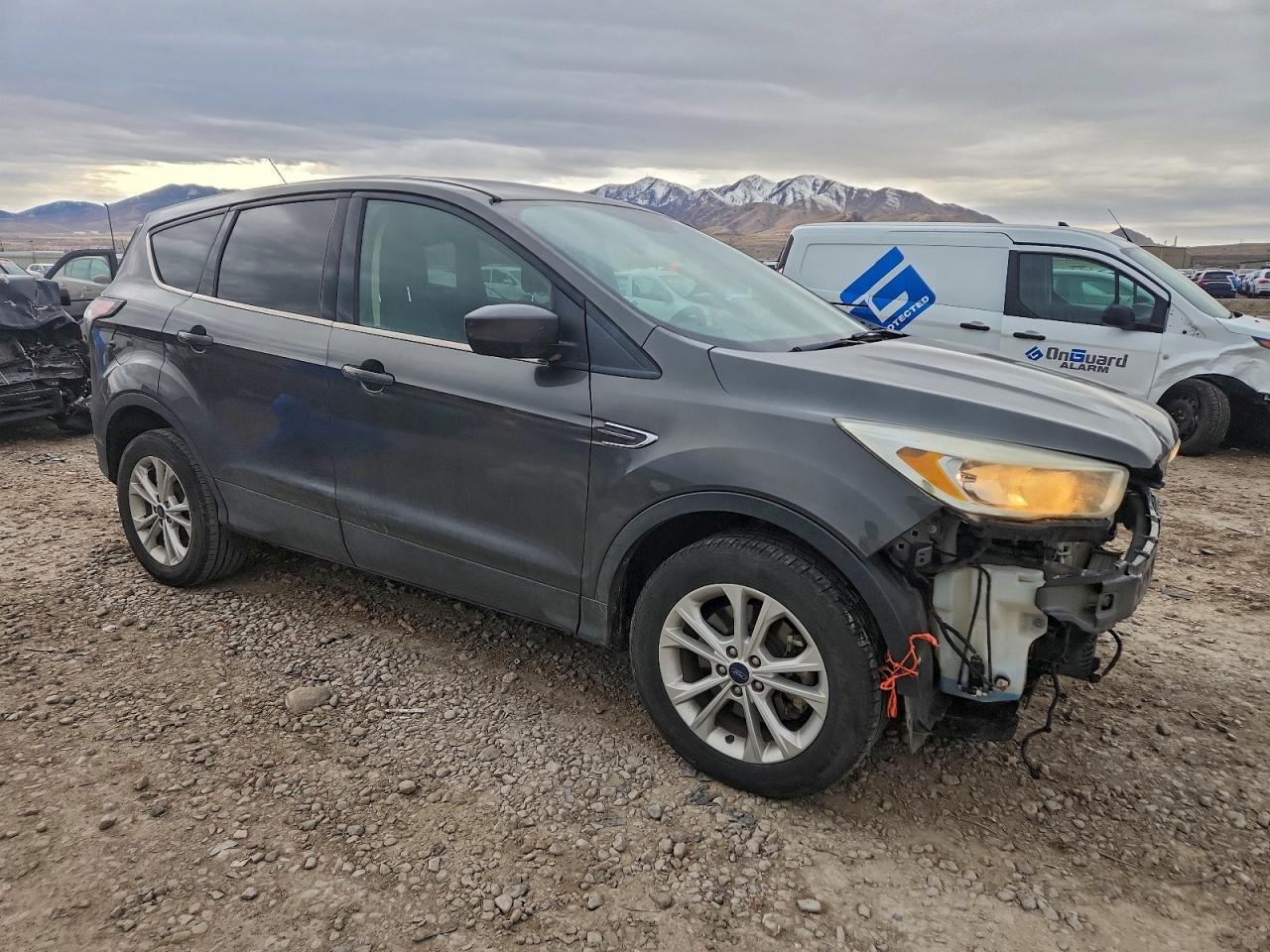 2017 FORD ESCAPE SE photo 7