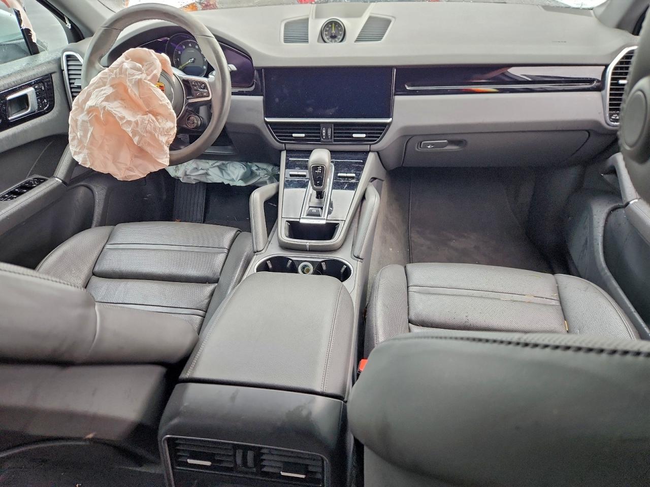 2021 PORSCHE CAYENNE E HYBRID COUPE photo 8
