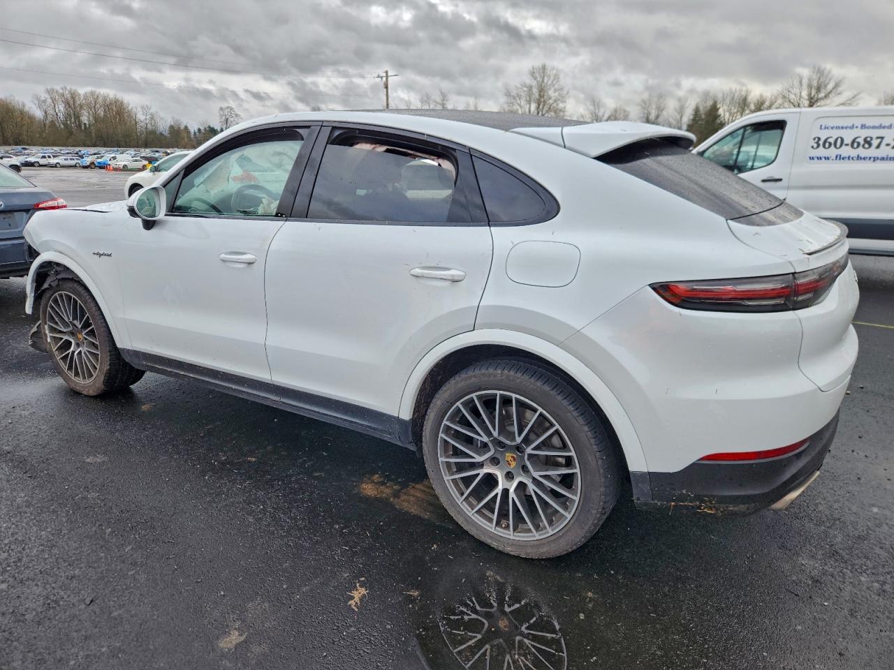 2021 PORSCHE CAYENNE E HYBRID COUPE photo 2
