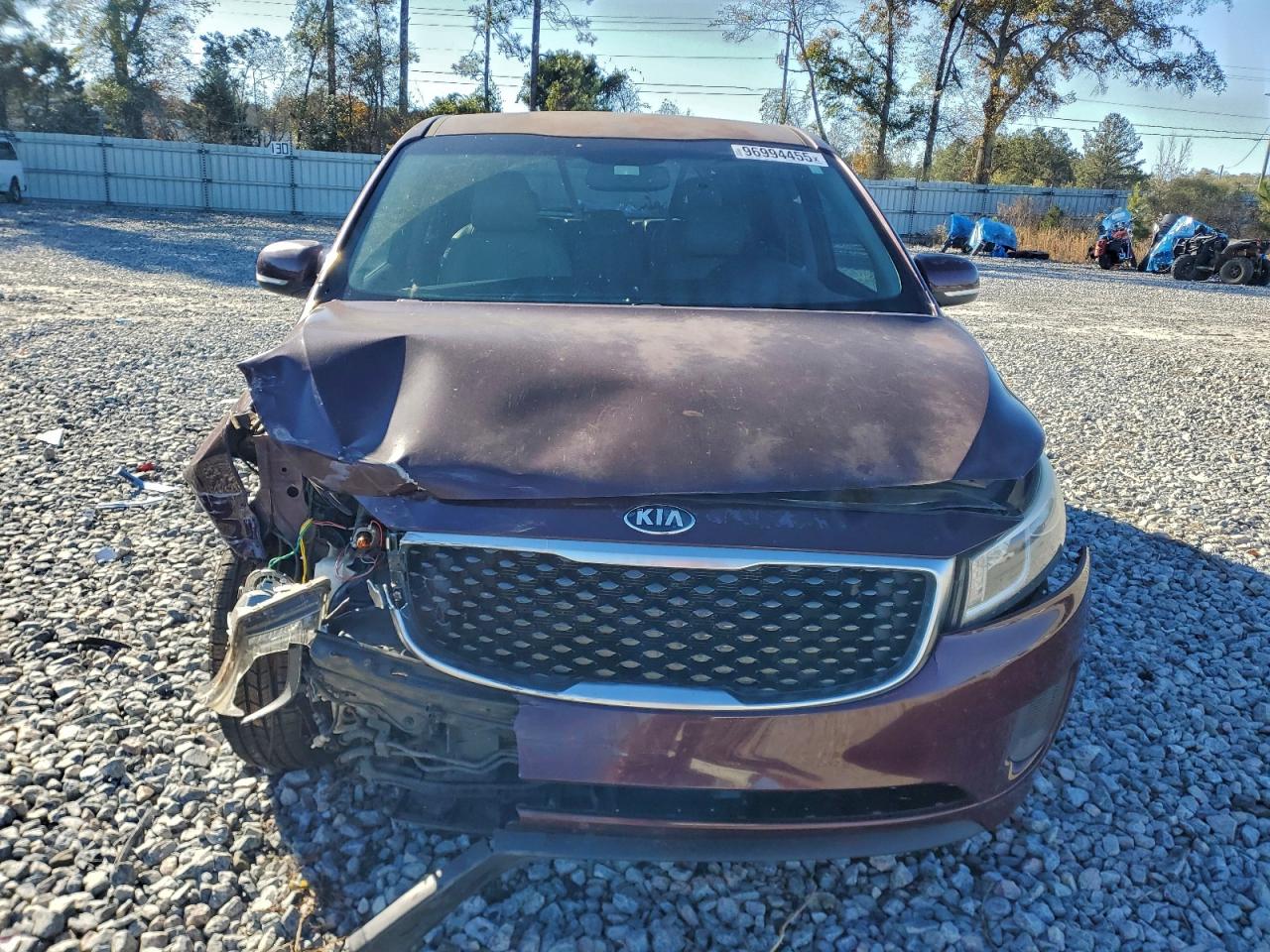 2017 KIA SEDONA LX photo 5