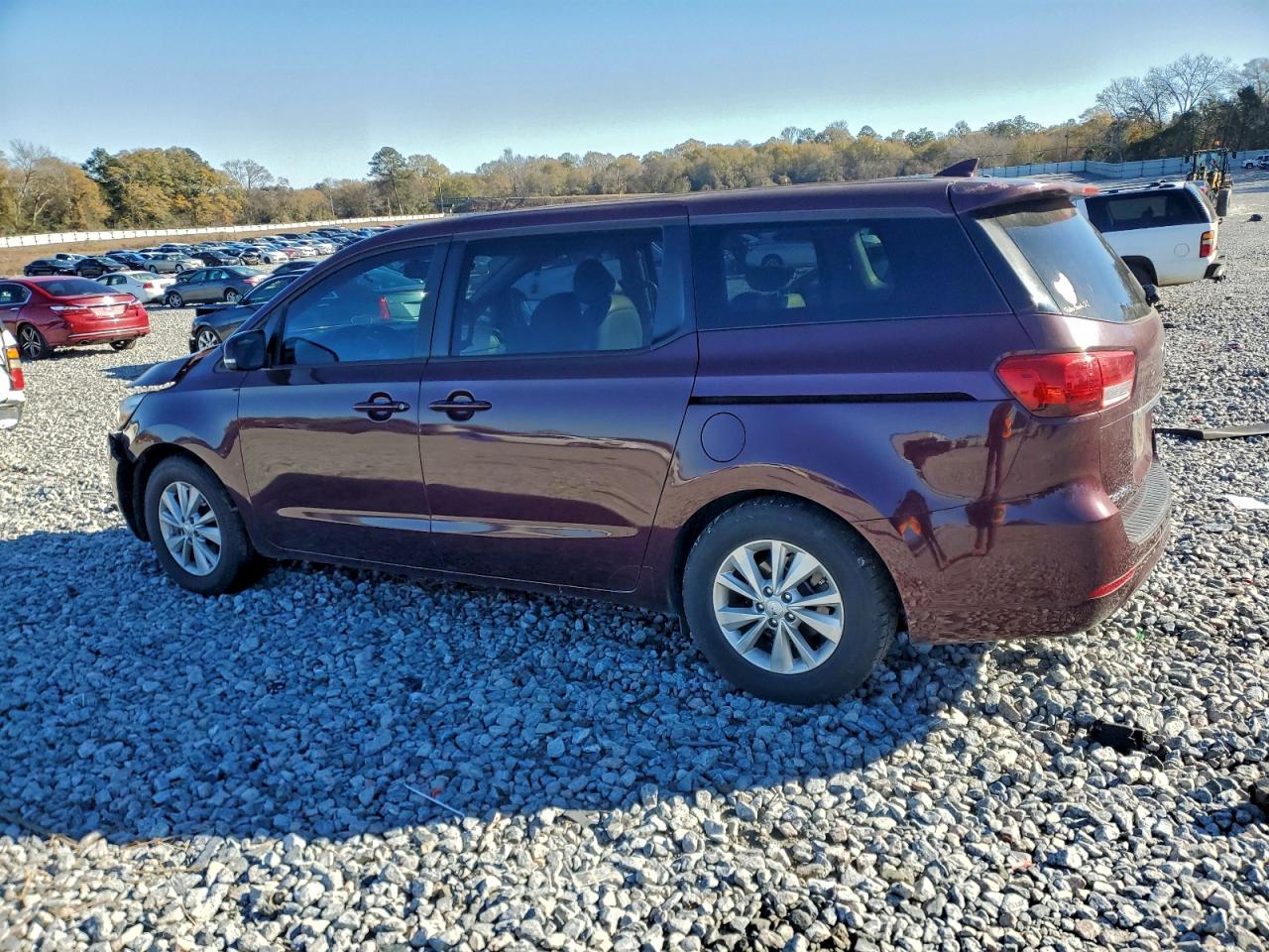 2017 KIA SEDONA LX photo 2