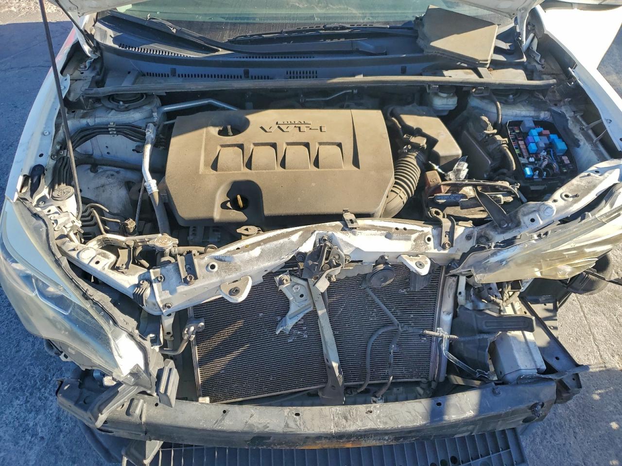 2019 TOYOTA COROLLA L photo 11