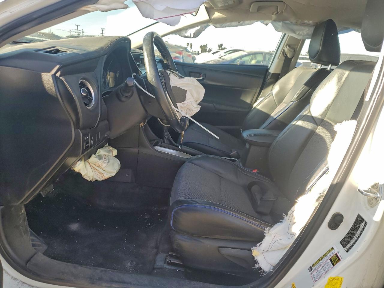 2019 TOYOTA COROLLA L photo 7