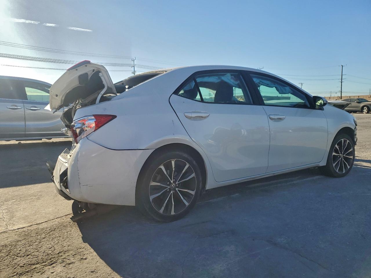 2019 TOYOTA COROLLA L photo 3