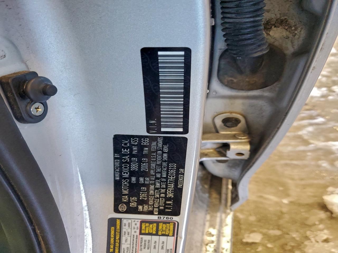 2017 KIA FORTE LX photo 12