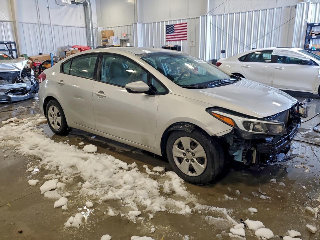 2017 KIA FORTE LX photo 4